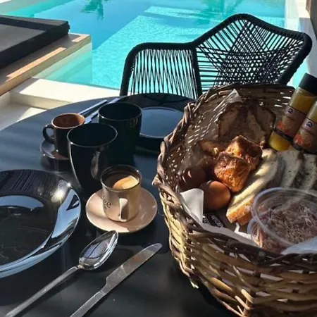 Black 5* Ftelia (Mykonos)