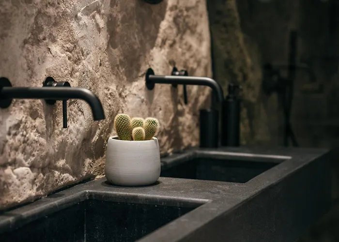 Отель Black Фтелия