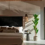 Black 5* Ftelia (Mykonos)
