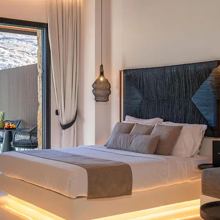 Black Hotel