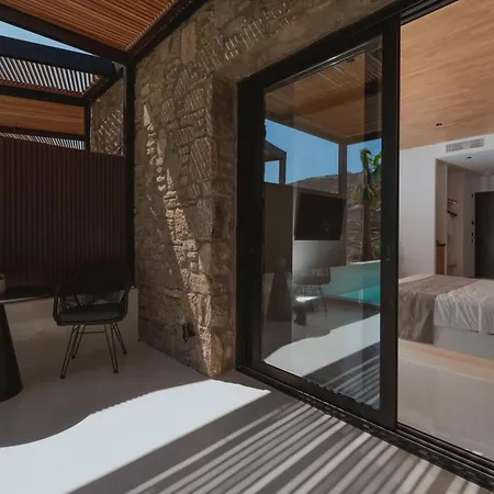Black Hotell *