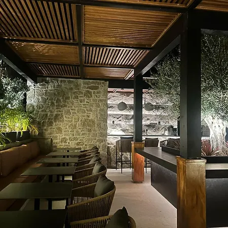 Black * Ftelia (Mykonos)