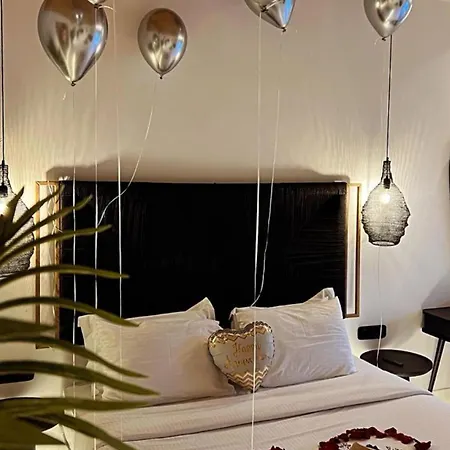 Black Hotel